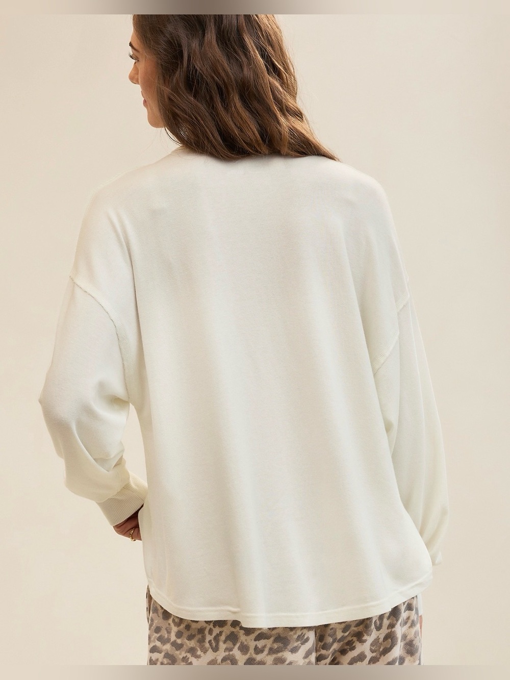 Aerie Happy Snit Pocket T-Shirt Oversized Cream Long-Sleeve Pocket Tee Sz large - Picture 3 of 7